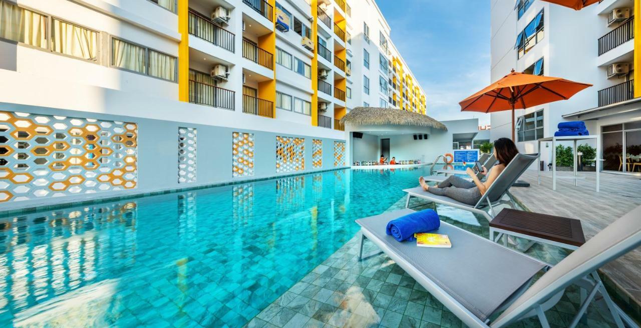 Beehive Boutique Hotel Phuket Exterior foto
