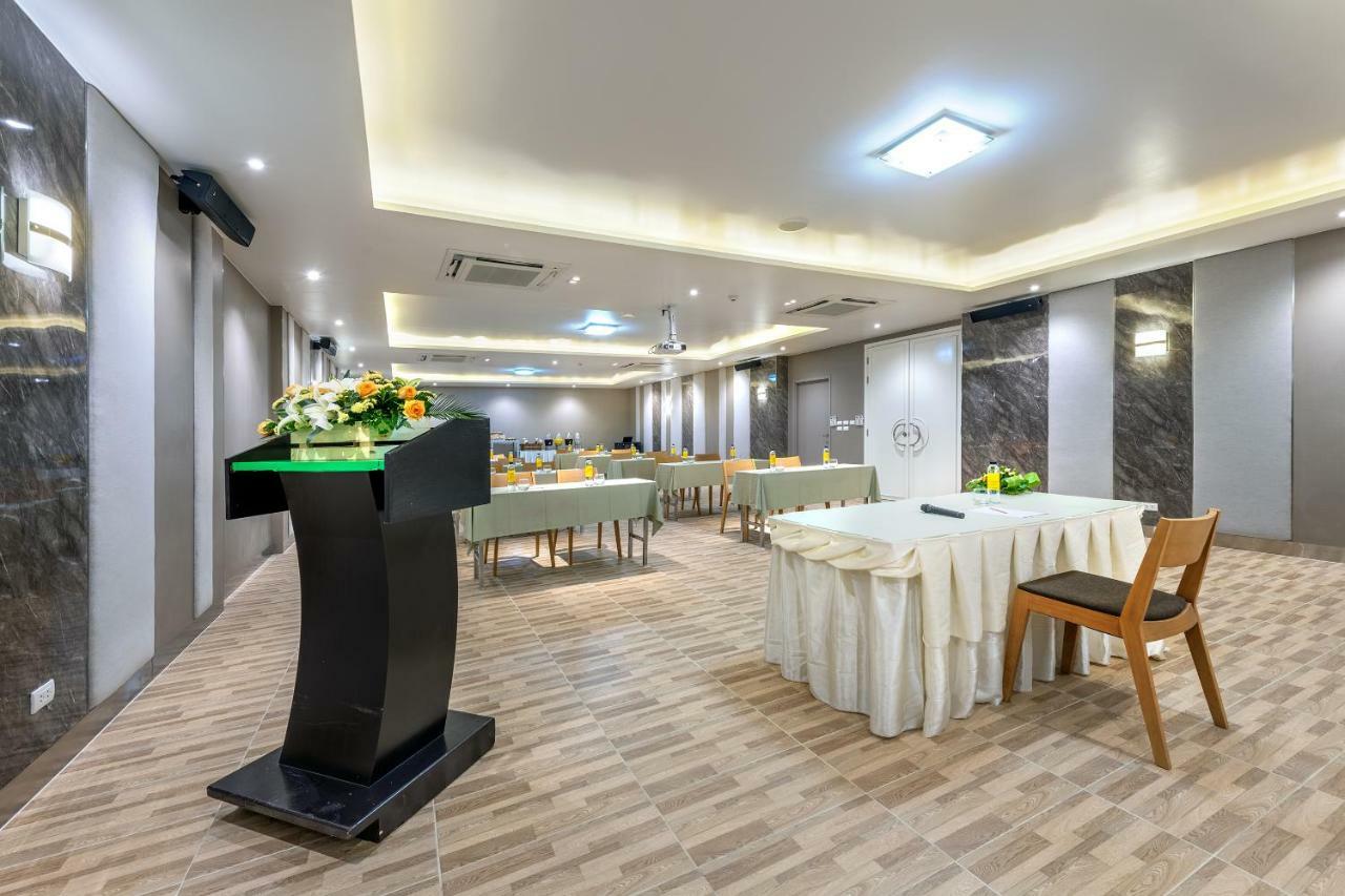 Beehive Boutique Hotel Phuket Exterior foto